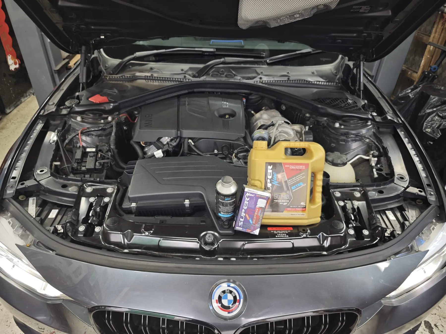 BMW 316i F30 N13 engine bay